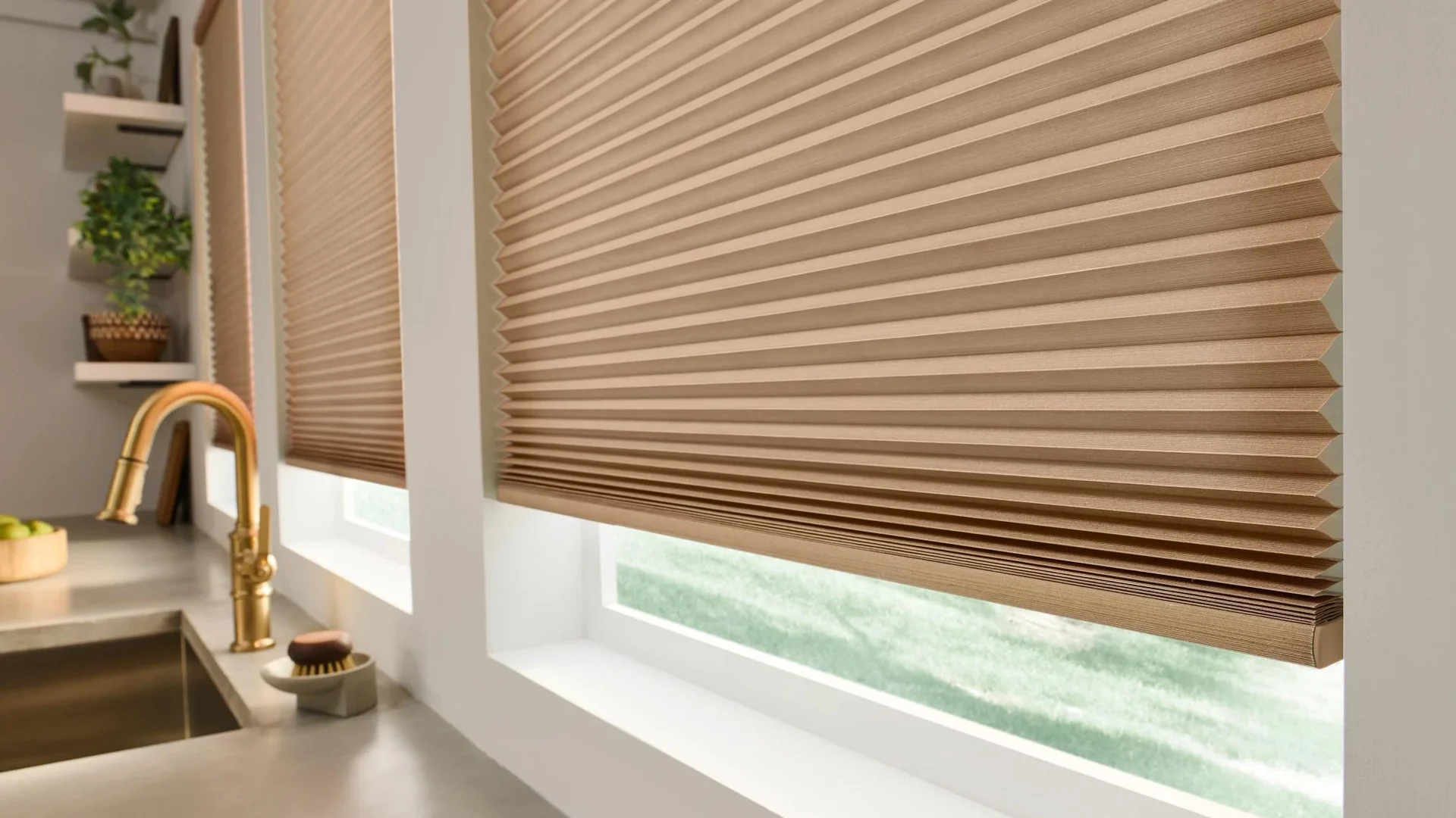 Alta honeycomb shades from its cellular gallery.